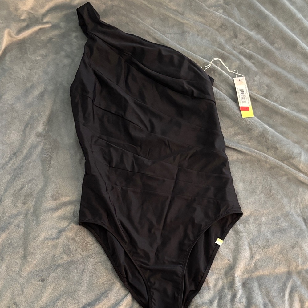 NWT summersalt Sidestroke one piece swimsuit Size